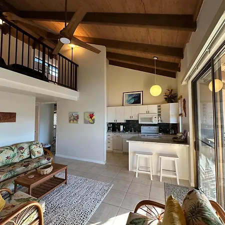 Oceanfront Penthouse With Loft Apartment